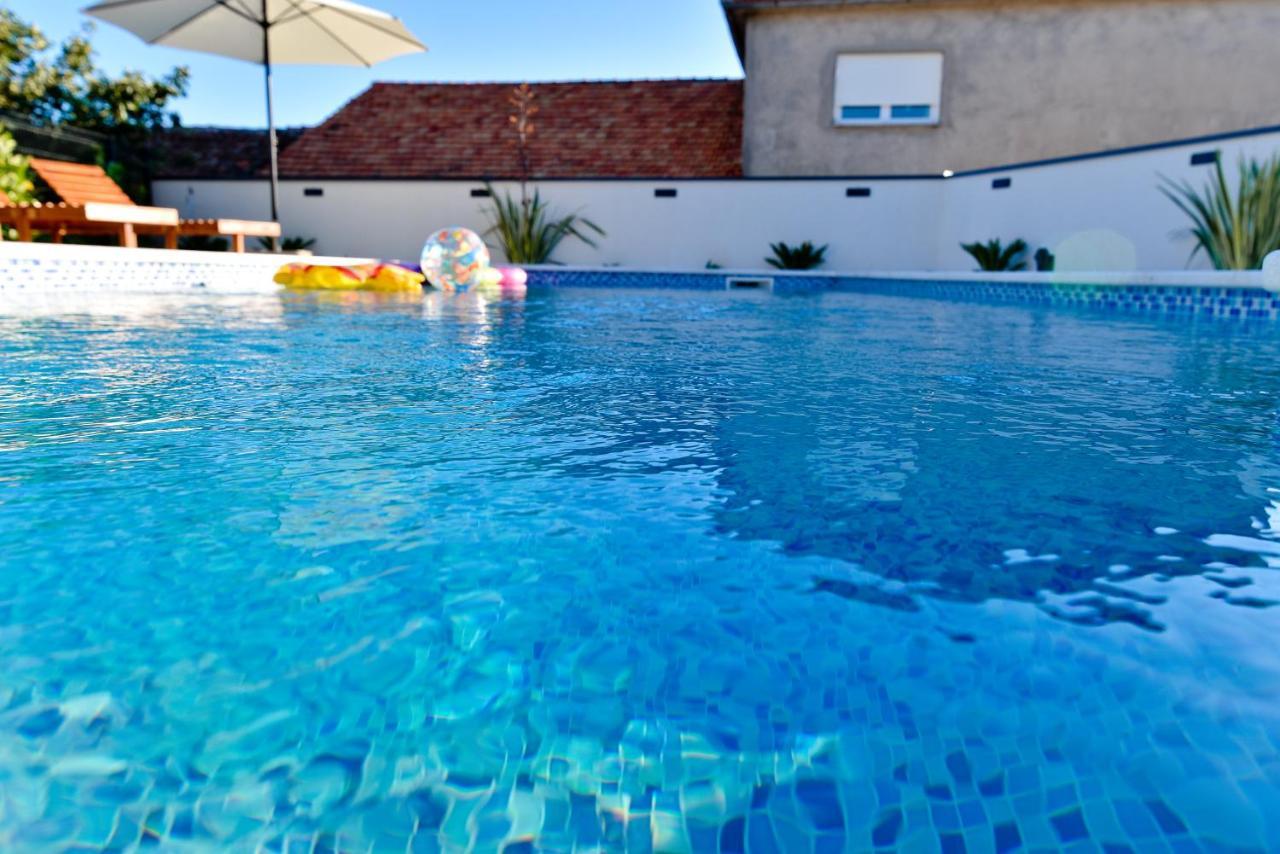 Villa Navita Augustinus With Pool Debeljak ภายนอก รูปภาพ