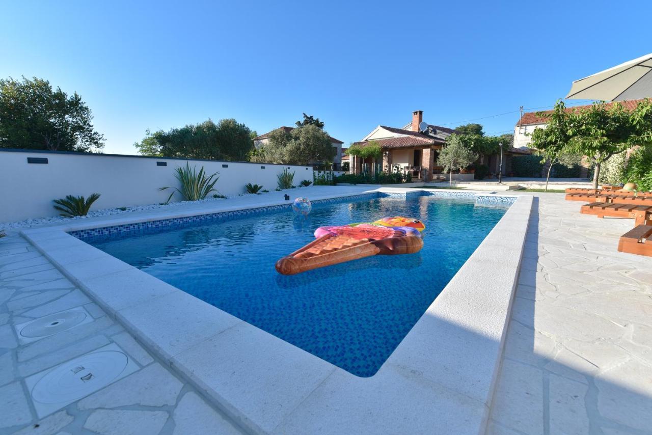 Villa Navita Augustinus With Pool Debeljak ภายนอก รูปภาพ