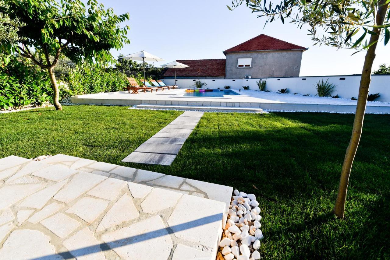 Villa Navita Augustinus With Pool Debeljak ภายนอก รูปภาพ